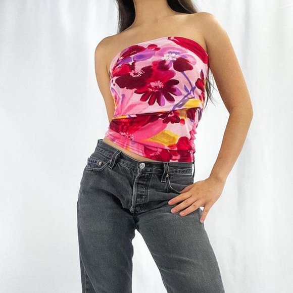 Multi-wear Floral Print Stretch Turtle Neck. Flaw shown at the bottom hem. - Picture 4 of 7